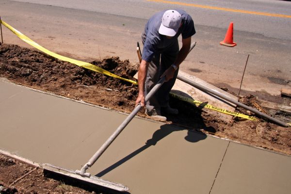 Sidewalk Cementing in Lynchburg