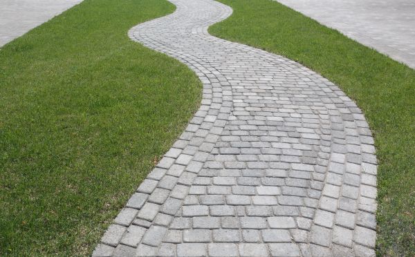 Cost of Walkway Paving in Lynchburg